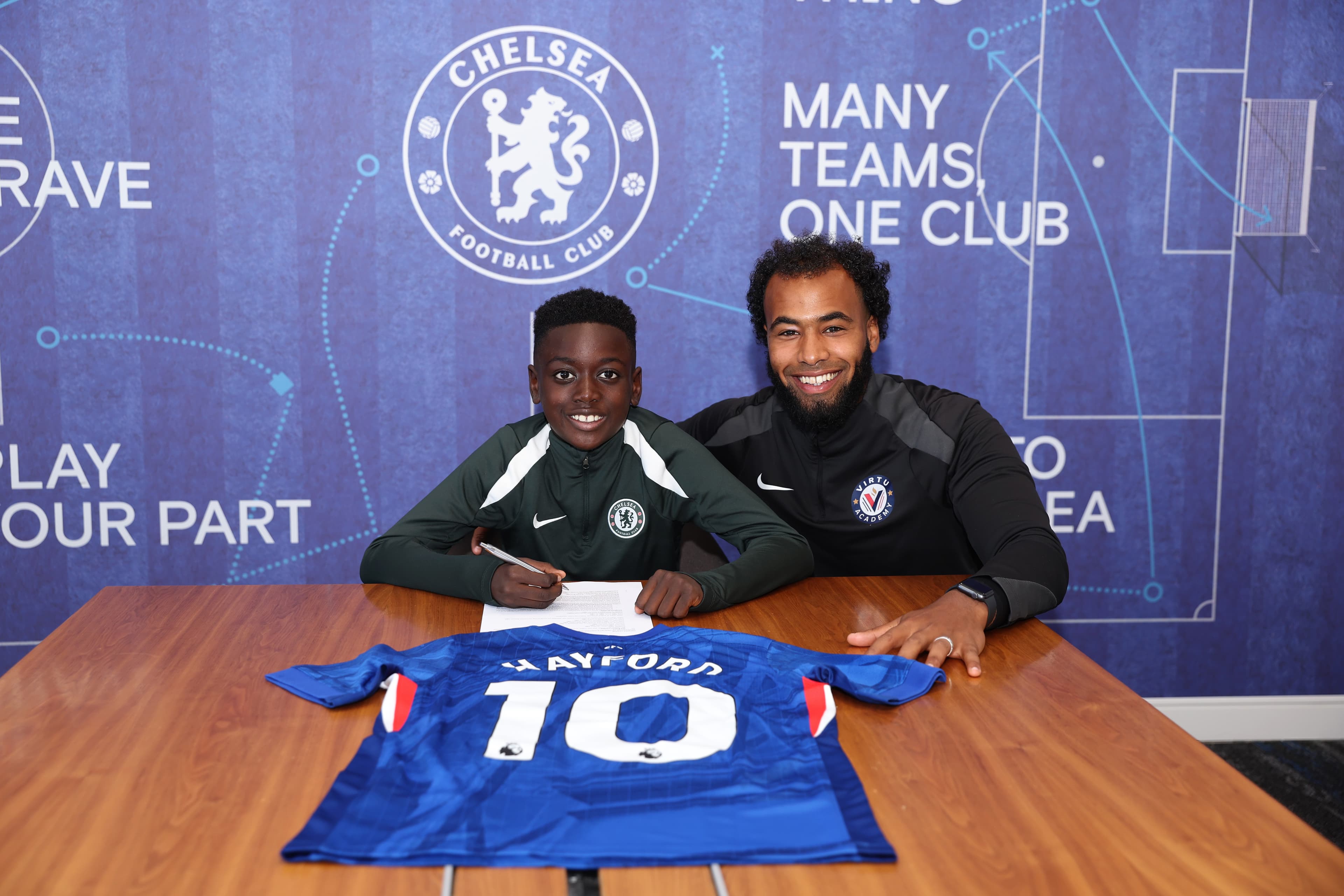 Reinhard: Signs with Chelsea FC