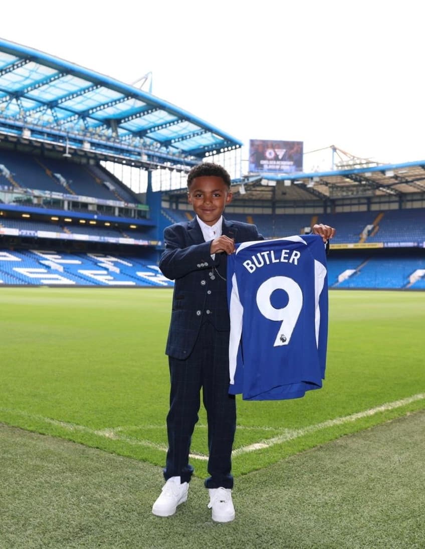 Gio Butler: Signs with Chelsea FC 